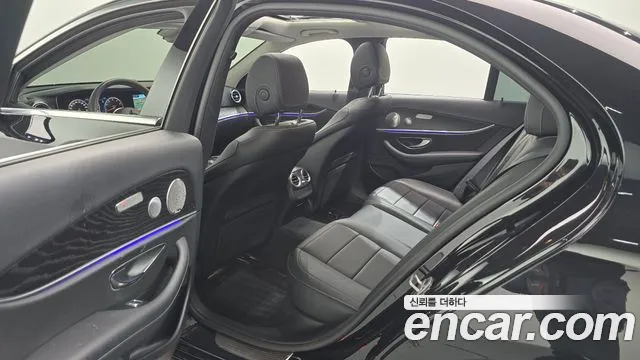 Mercedes-Benz E-Класс 2018 thumb 12