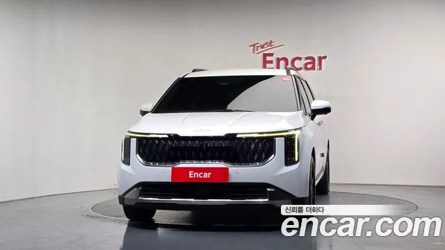 Kia Carnival 2023 thumb 3