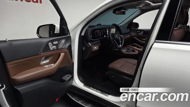 Mercedes-Benz GLE 2025 thumb 9