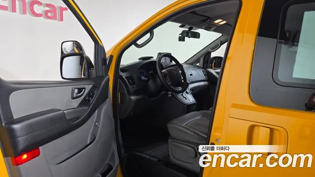 Hyundai Starex 2018 thumb 10