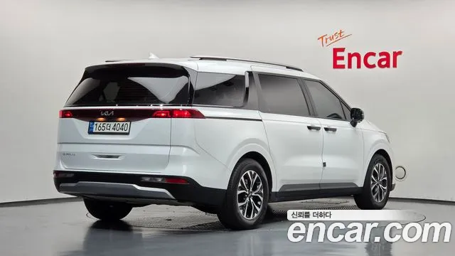 Kia Carnival 2022 thumb 2