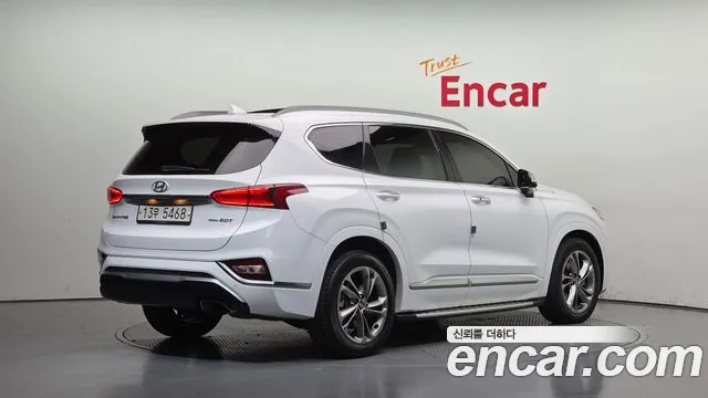 Hyundai Santa Fe 2018 thumb 2