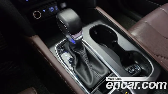 Hyundai Santa Fe 2018 thumb 9