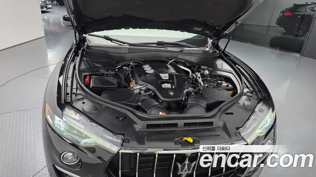 Maserati Levante 2020 thumb 6