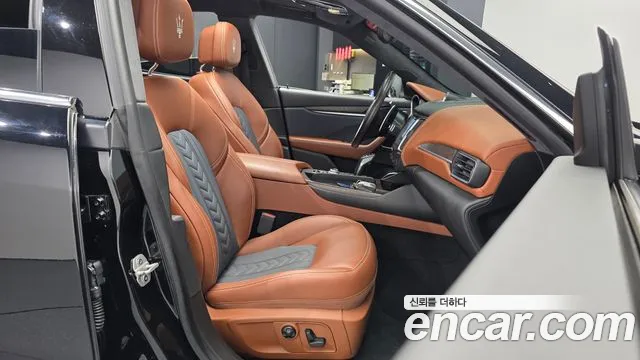 Maserati Levante 2020 thumb 11