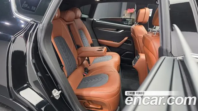 Maserati Levante 2020 thumb 12