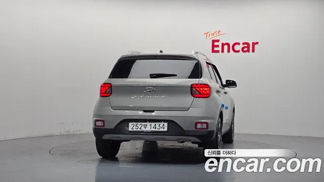 Hyundai Venue 2020 thumb 4