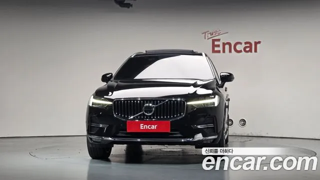 Volvo XC60 2024 thumb 2
