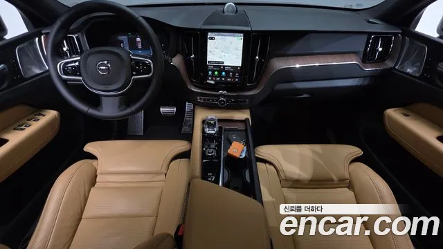Volvo XC60 2024 thumb 6