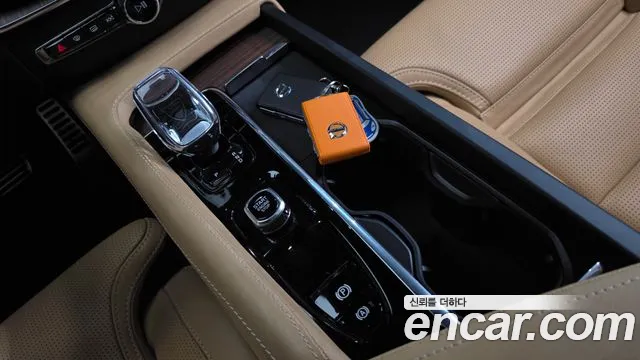 Volvo XC60 2024 thumb 8