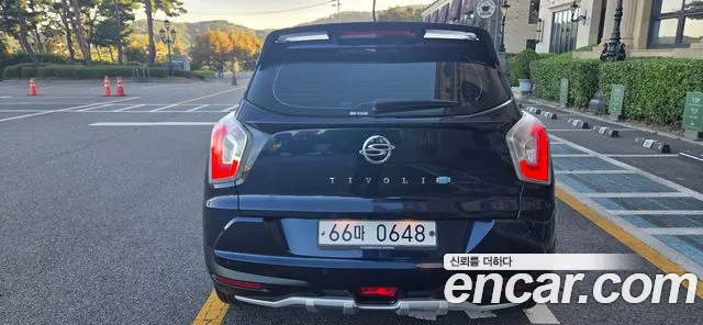 KG_Mobility_Ssangyong TIBOLI 2015 thumb 4