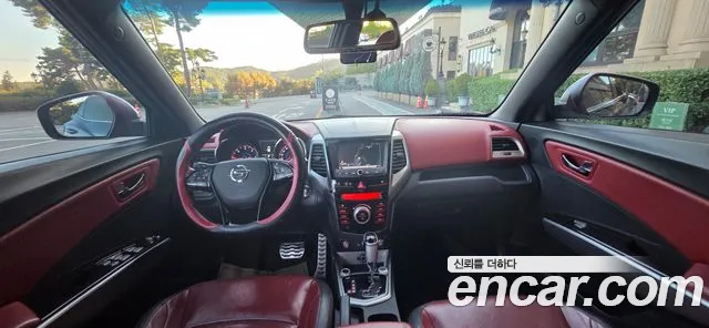 KG_Mobility_Ssangyong TIBOLI 2015 thumb 10