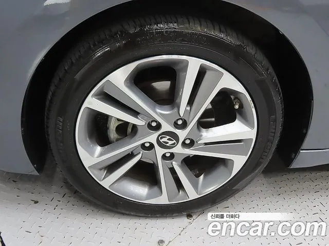 Hyundai Avante 2016 thumb 5