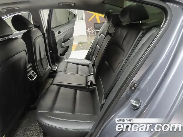 Hyundai Avante 2016 thumb 10