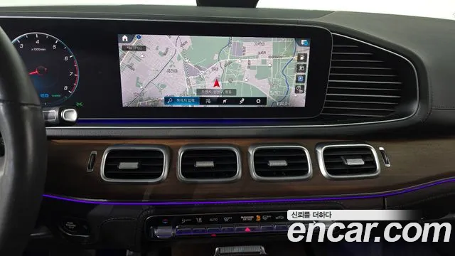 Mercedes-Benz GLE 2019 thumb 12