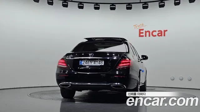 Mercedes-Benz E-Класс 2016 thumb 3
