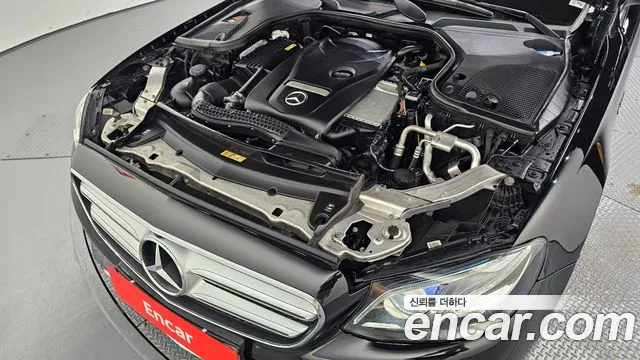 Mercedes-Benz E-Класс 2016 thumb 5