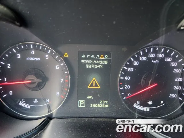 Kia K9 2015 thumb 10
