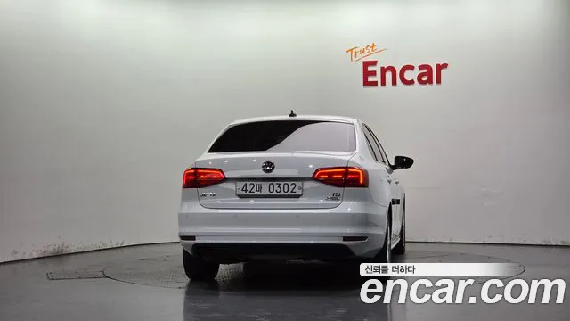 Volkswagen Jetta 2015 thumb 3