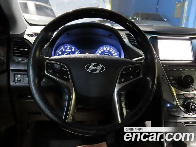 Hyundai Grandeur 2013 thumb 8