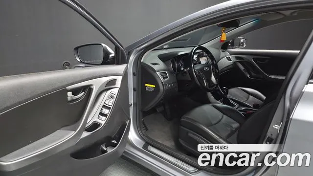 Hyundai Avante 2014 thumb 10