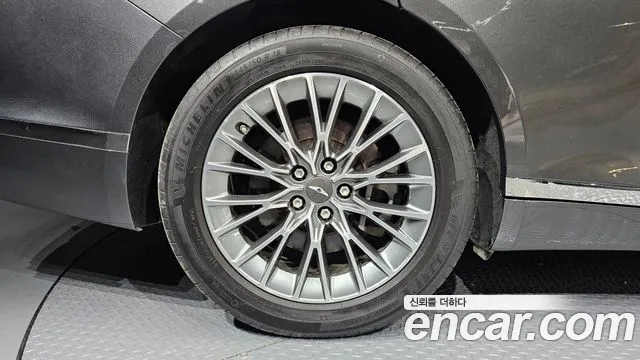 Genesis G80 2022 thumb 5