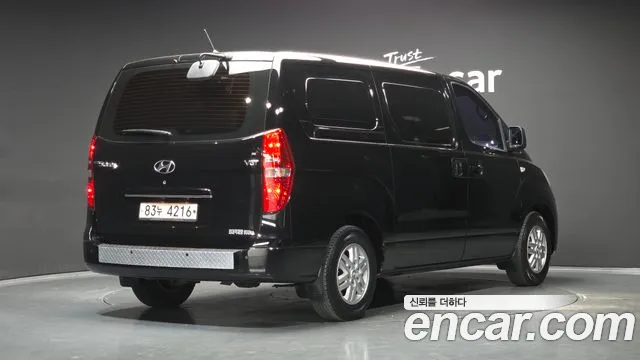 Hyundai Starex 2016 thumb 2