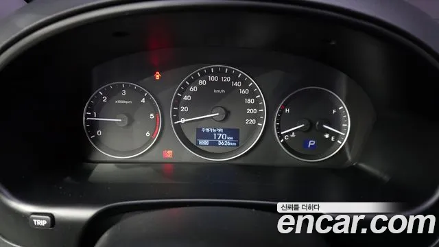 Hyundai Starex 2016 thumb 8