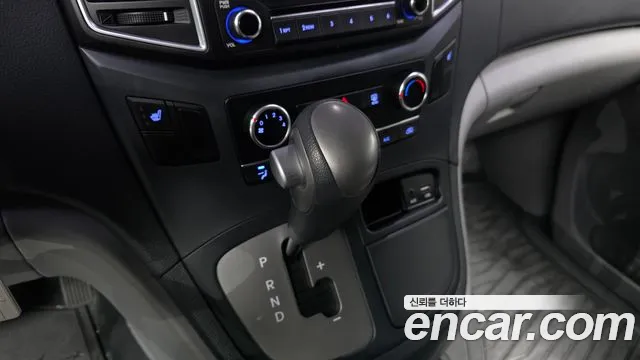 Hyundai Starex 2016 thumb 9