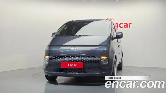 Hyundai Staria 2023 thumb 3