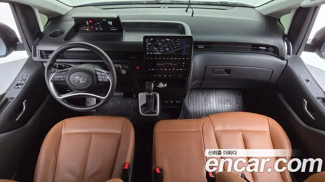 Hyundai Staria 2023 thumb 7