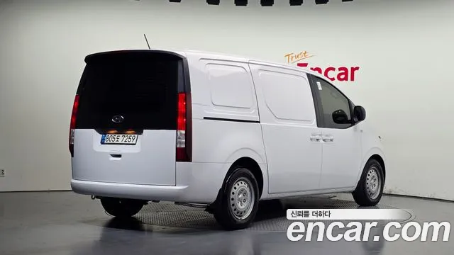 Hyundai Staria 2022 thumb 2