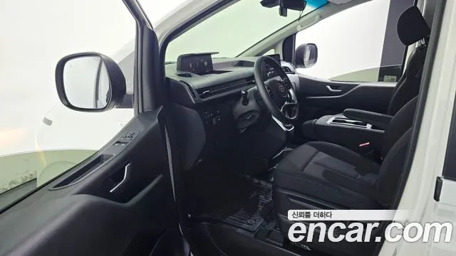 Hyundai Staria 2022 thumb 10