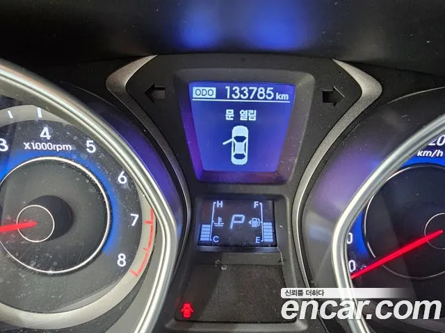 Hyundai Avante 2013 thumb 8