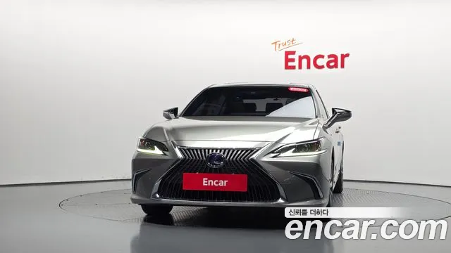 Lexus ES 2019 thumb 2