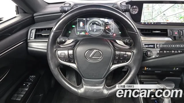 Lexus ES 2019 thumb 12