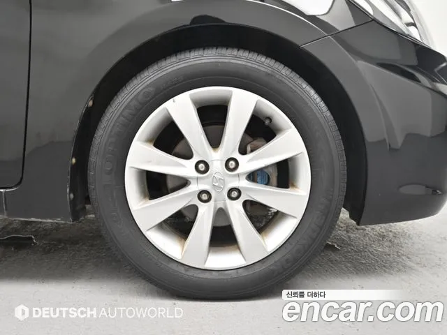 Hyundai Accent 2012 thumb 5