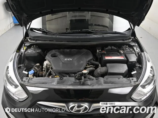 Hyundai Accent 2012 thumb 6
