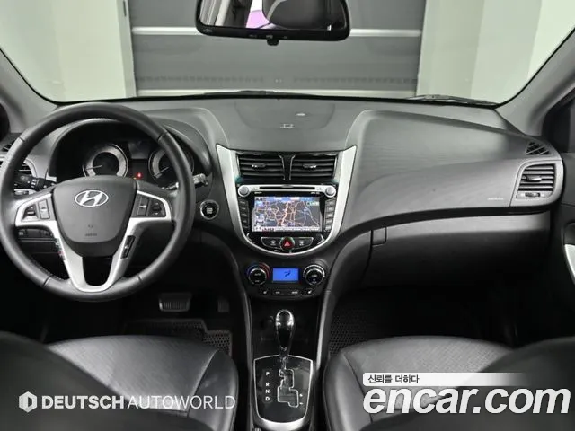 Hyundai Accent 2012 thumb 7