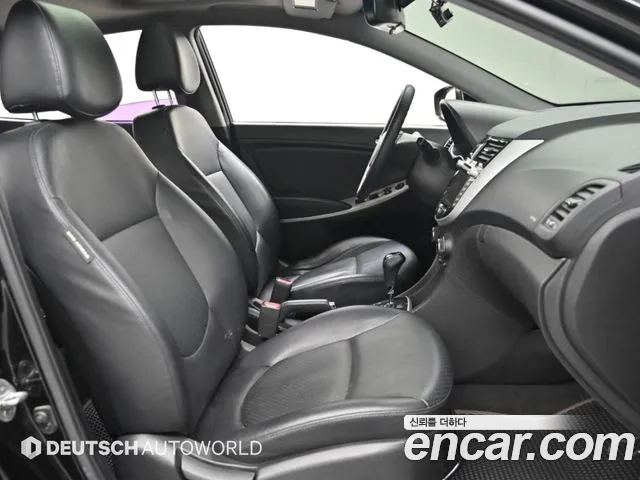 Hyundai Accent 2012 thumb 10