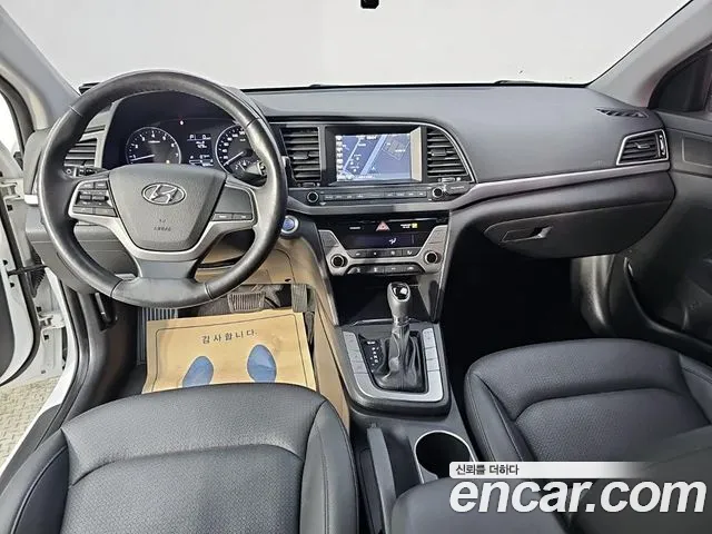 Hyundai Avante 2016 thumb 5