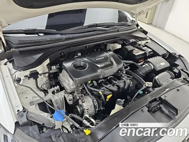 Hyundai Avante 2016 thumb 6