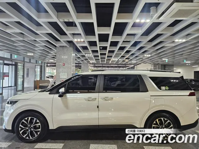 Kia Carnival 2023 thumb 7