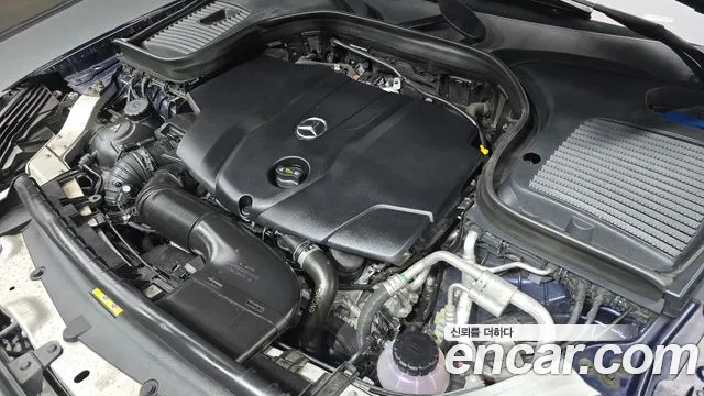 Mercedes-Benz GLC 2018 thumb 6