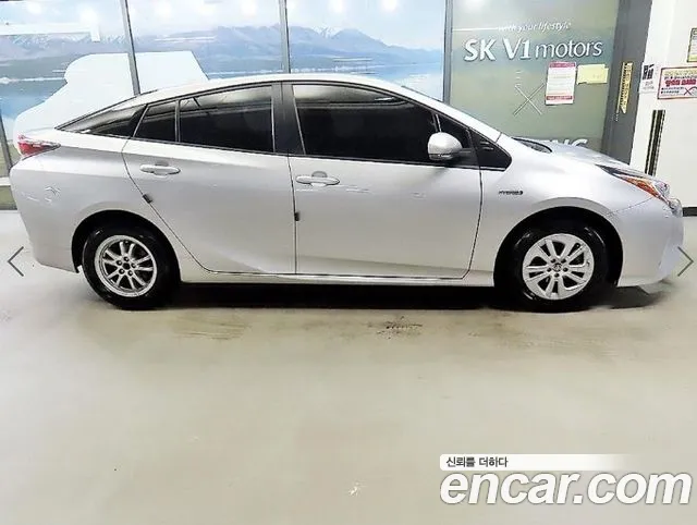 Toyota Prius 2016 thumb 3