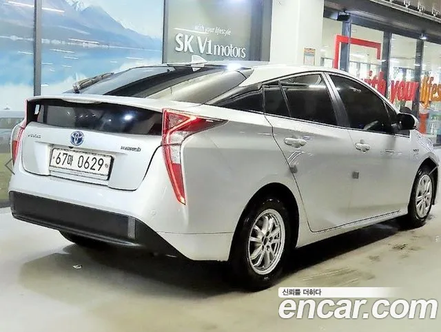 Toyota Prius 2016 thumb 4