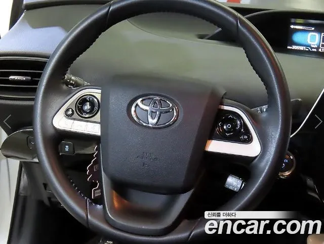 Toyota Prius 2016 thumb 8