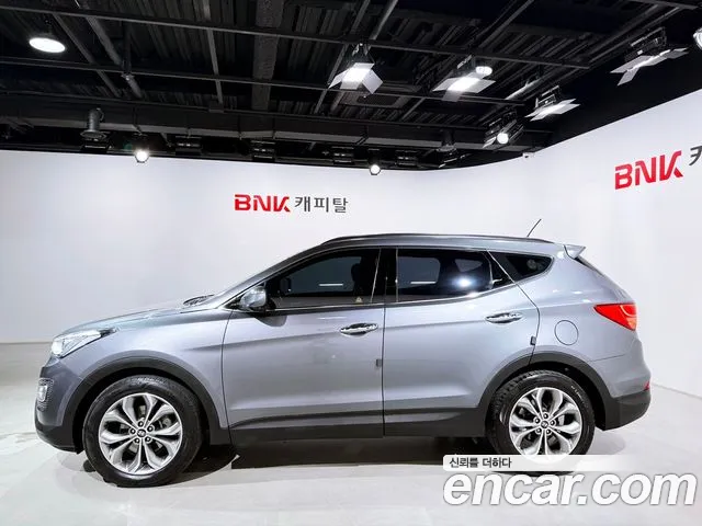 Hyundai Santa Fe 2012 thumb 3