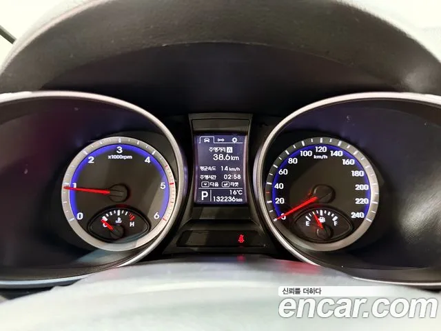 Hyundai Santa Fe 2012 thumb 5