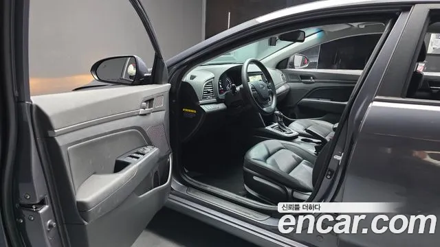 Hyundai Avante 2018 thumb 10